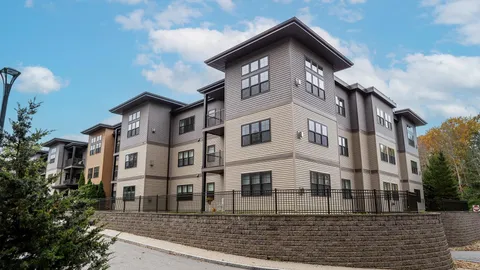 $649,000 | 150 Highway 1, Unit 206, Portsmouth, NH 03801