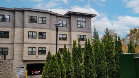 $649,000 | 150 Highway 1, Unit 206, Portsmouth, NH 03801