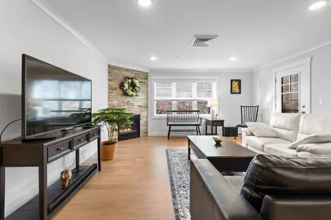 $649,000 | 150 Highway 1, Unit 206, Portsmouth, NH 03801