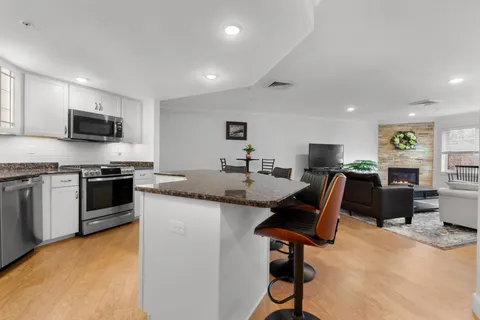 $649,000 | 150 Highway 1, Unit 206, Portsmouth, NH 03801