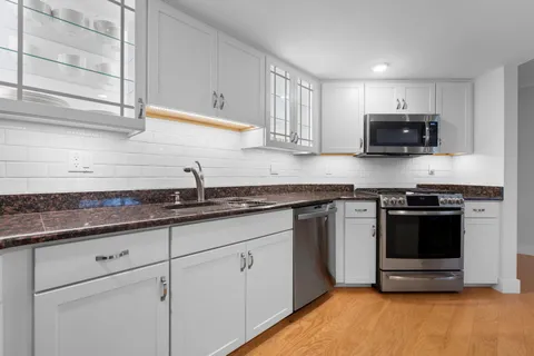 $649,000 | 150 Highway 1, Unit 206, Portsmouth, NH 03801