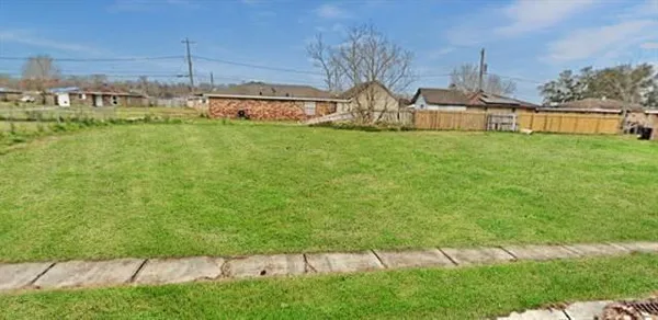 $9,500 | 3108 Guerra Drive, Violet, LA 70092