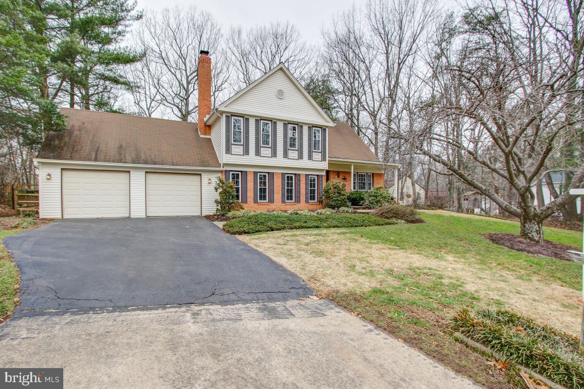 2014 Homer Terrace Reston, VA 20191 - Photo 2 of 44 Charming from the outside in!