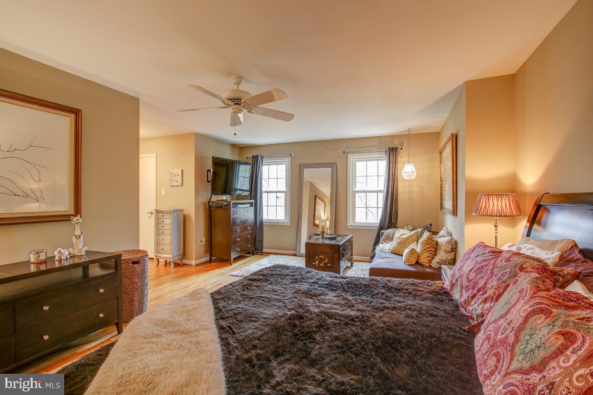 2014 Homer Terrace Reston, VA 20191 - Photo 26 of 44 Master Bedroom