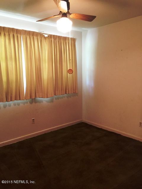 7219 Altama Road Jacksonville, FL 32216 - Photo 14 of 24 Front bedroom