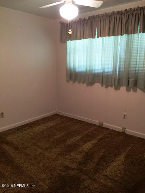 7219 Altama Road Jacksonville, FL 32216 - Photo 15 of 24 Back bedroom