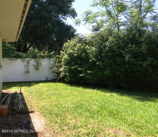 7219 Altama Road Jacksonville, FL 32216 - Photo 23 of 24 Backyard to left
