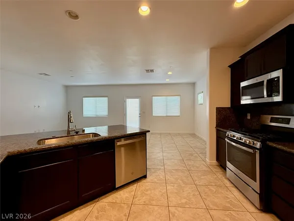$2,250 | 389 Wilford Springs Street, Henderson, NV 89014