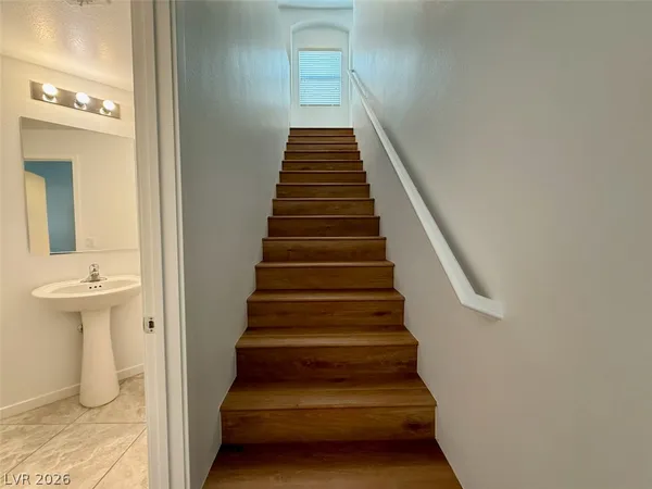 $2,250 | 389 Wilford Springs Street, Henderson, NV 89014