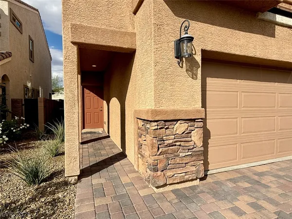 $2,250 | 389 Wilford Springs Street, Henderson, NV 89014