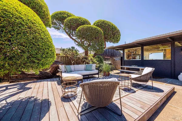$9,995,000 | 156 Seadrift Road, Stinson Beach, CA 94970