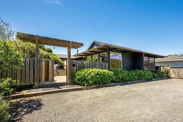 $9,995,000 | 156 Seadrift Road, Stinson Beach, CA 94970