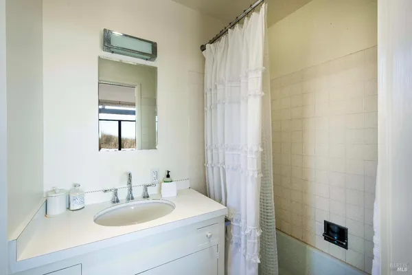 $9,995,000 | 156 Seadrift Road, Stinson Beach, CA 94970