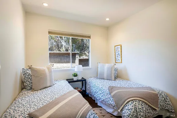 $9,995,000 | 156 Seadrift Road, Stinson Beach, CA 94970