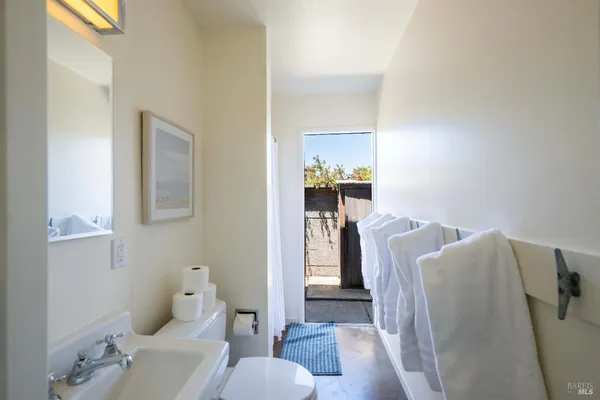 $9,995,000 | 156 Seadrift Road, Stinson Beach, CA 94970