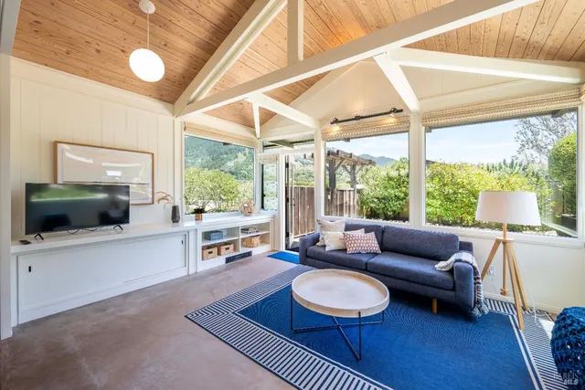$10,699,000 | 156 Seadrift Road, Stinson Beach, CA 94970