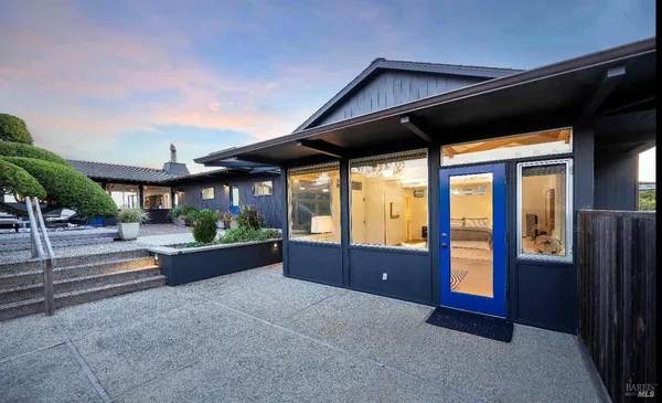 $9,995,000 | 156 Seadrift Road, Stinson Beach, CA 94970
