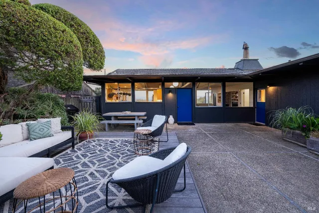 $10,699,000 | 156 Seadrift Road, Stinson Beach, CA 94970