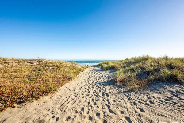 $9,995,000 | 156 Seadrift Road, Stinson Beach, CA 94970