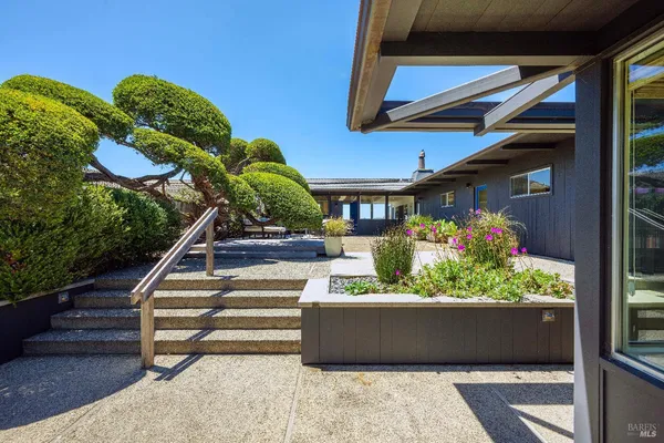 $9,995,000 | 156 Seadrift Road, Stinson Beach, CA 94970