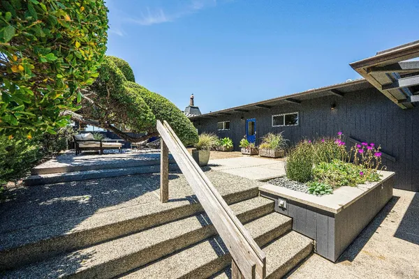 $9,995,000 | 156 Seadrift Road, Stinson Beach, CA 94970