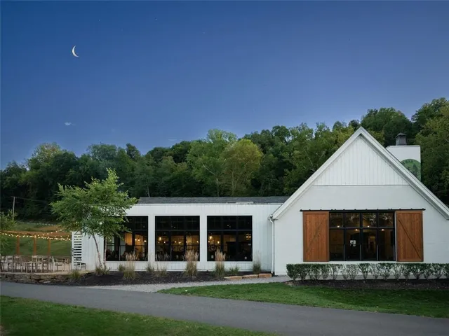 $899,990 | 4049 Windsfield Way, Bridgeville, PA 15017