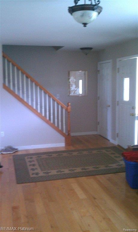 3570 Bowen Road Howell, MI 48855 - Photo 4 of 7 Entry way-Family room.jpg