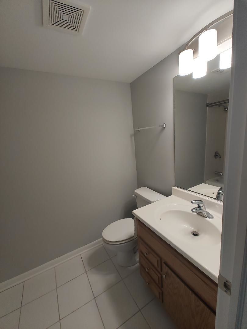 7326 40th Street, Unit 3C Lyons, IL 60534 - Photo 9 of 11