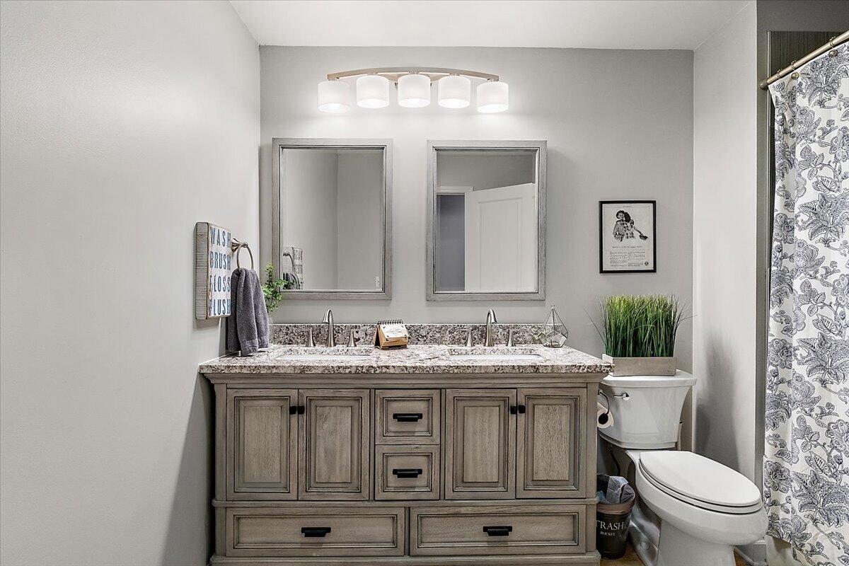 8467 Pucker Street Berrien Center, MI 49102 - Photo 22 of 44 Full bath main level