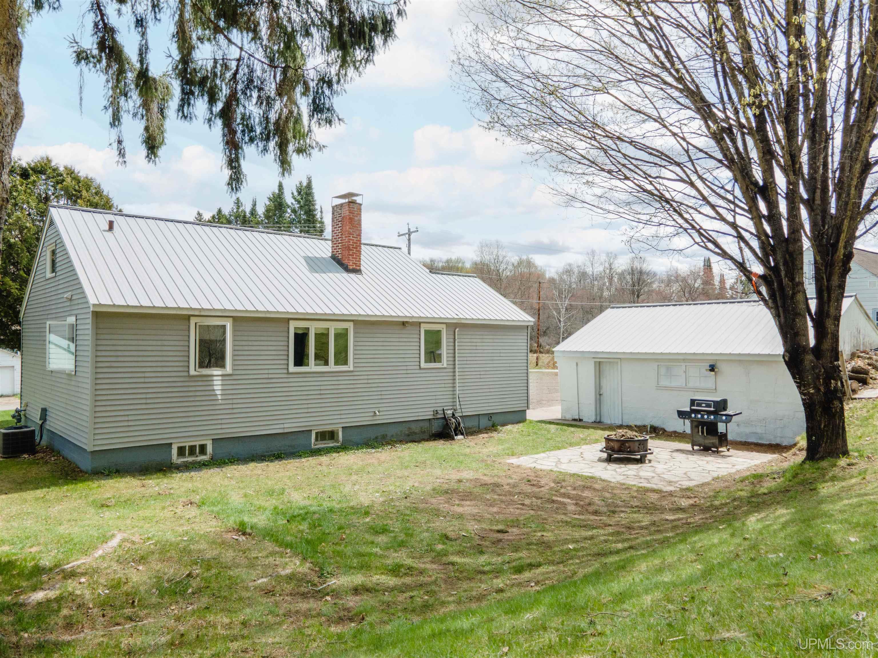 725 West Ice Lake Road Iron River, MI 49935 - Photo 29 of 31