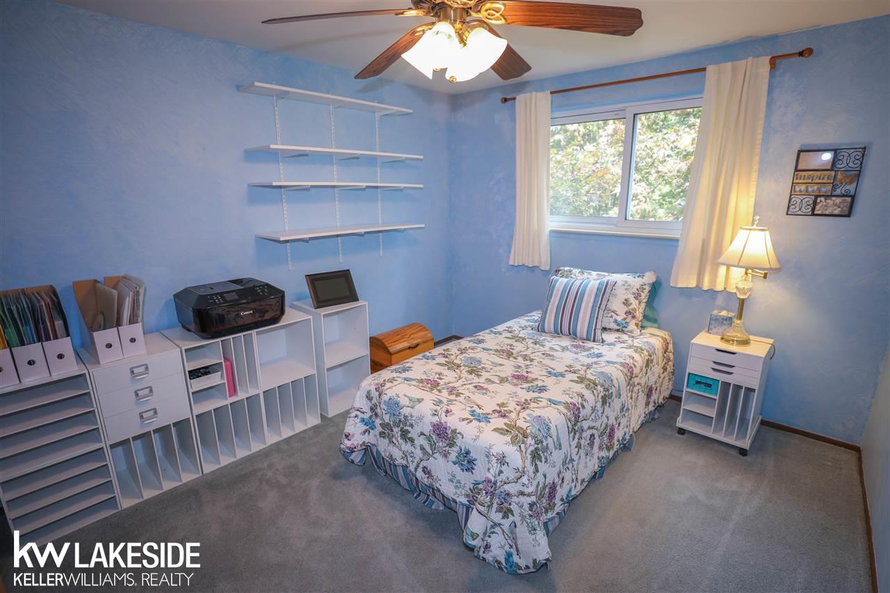 430 Sunlight Drive Rochester, MI 48309 - Photo 27 of 34 31388129-26.JPG