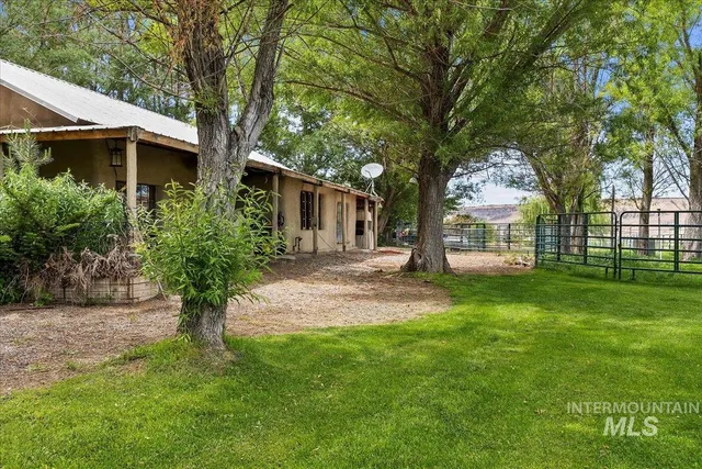 $1,347,000 | 6252 King Hill Canal Road, Bliss, ID 83314