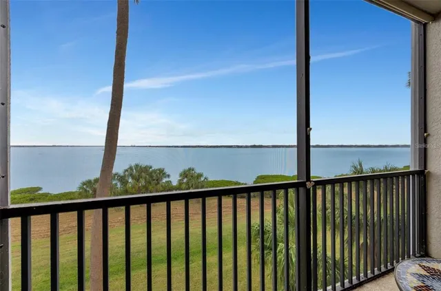 $2,300 | 910 Tidewater Shores Loop, Unit 304, Bradenton, FL 34208