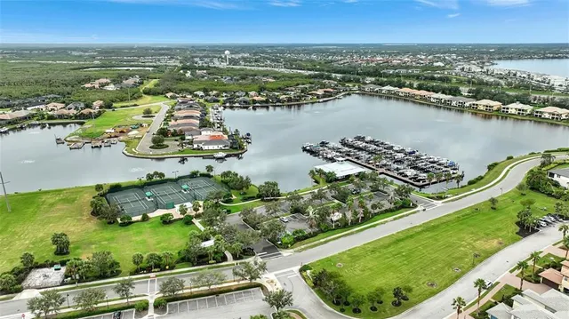 $2,300 | 910 Tidewater Shores Loop, Unit 304, Bradenton, FL 34208