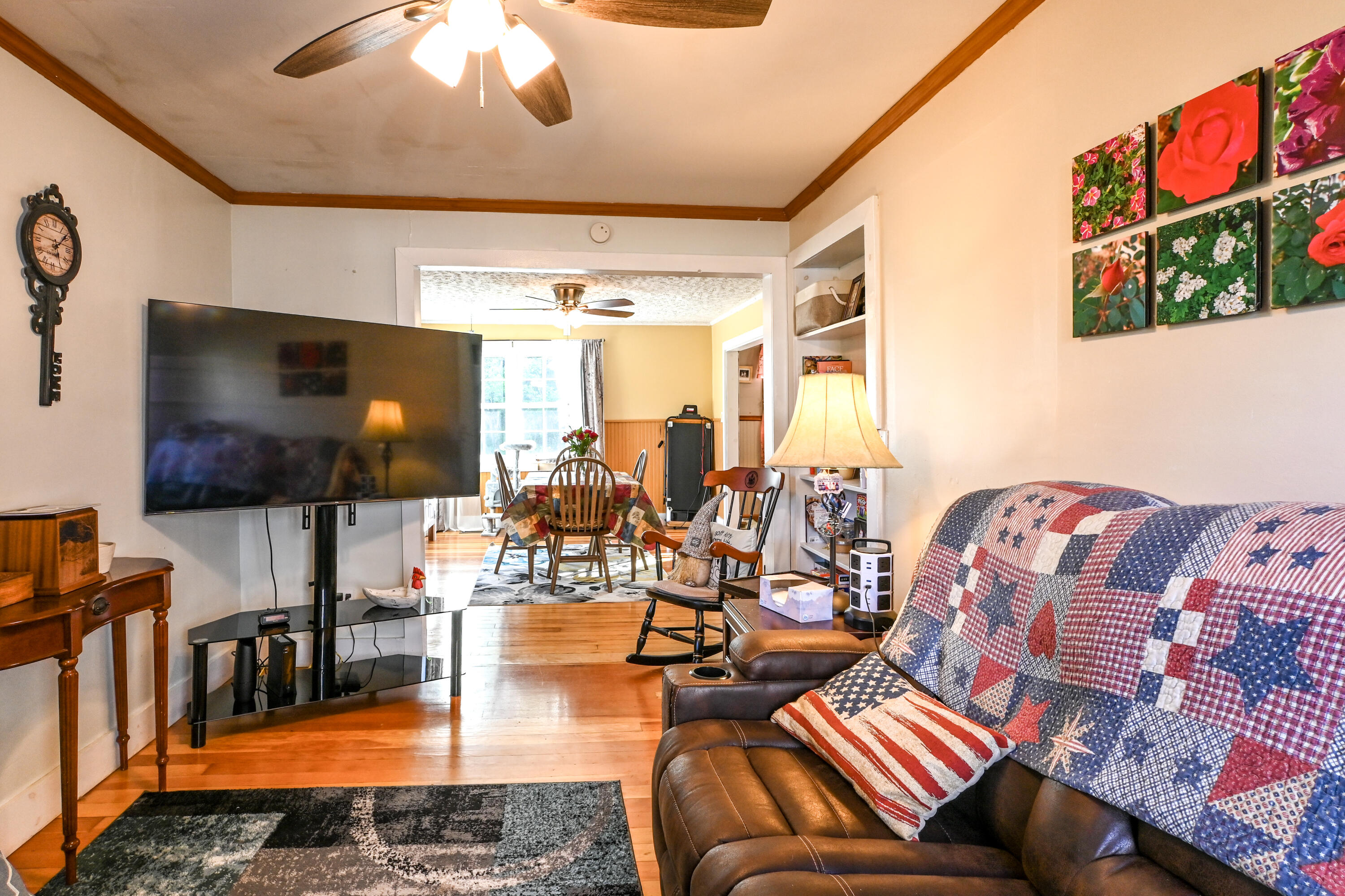 290 Pond Road Lewiston, ME 04240 - Photo 18 of 46 Living Room