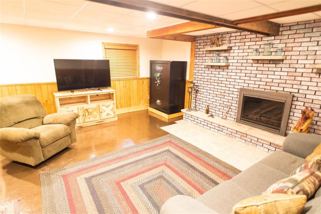 376 Carnahan Road Creekside, PA 15732 - Photo 8 of 19 Family Room
