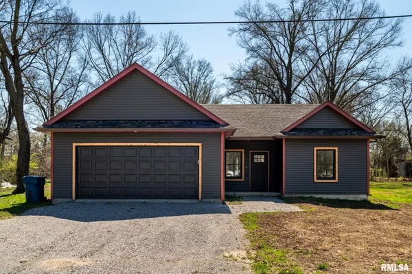 $225,000 | 207 Rowatt Street, Cambria, IL 62918