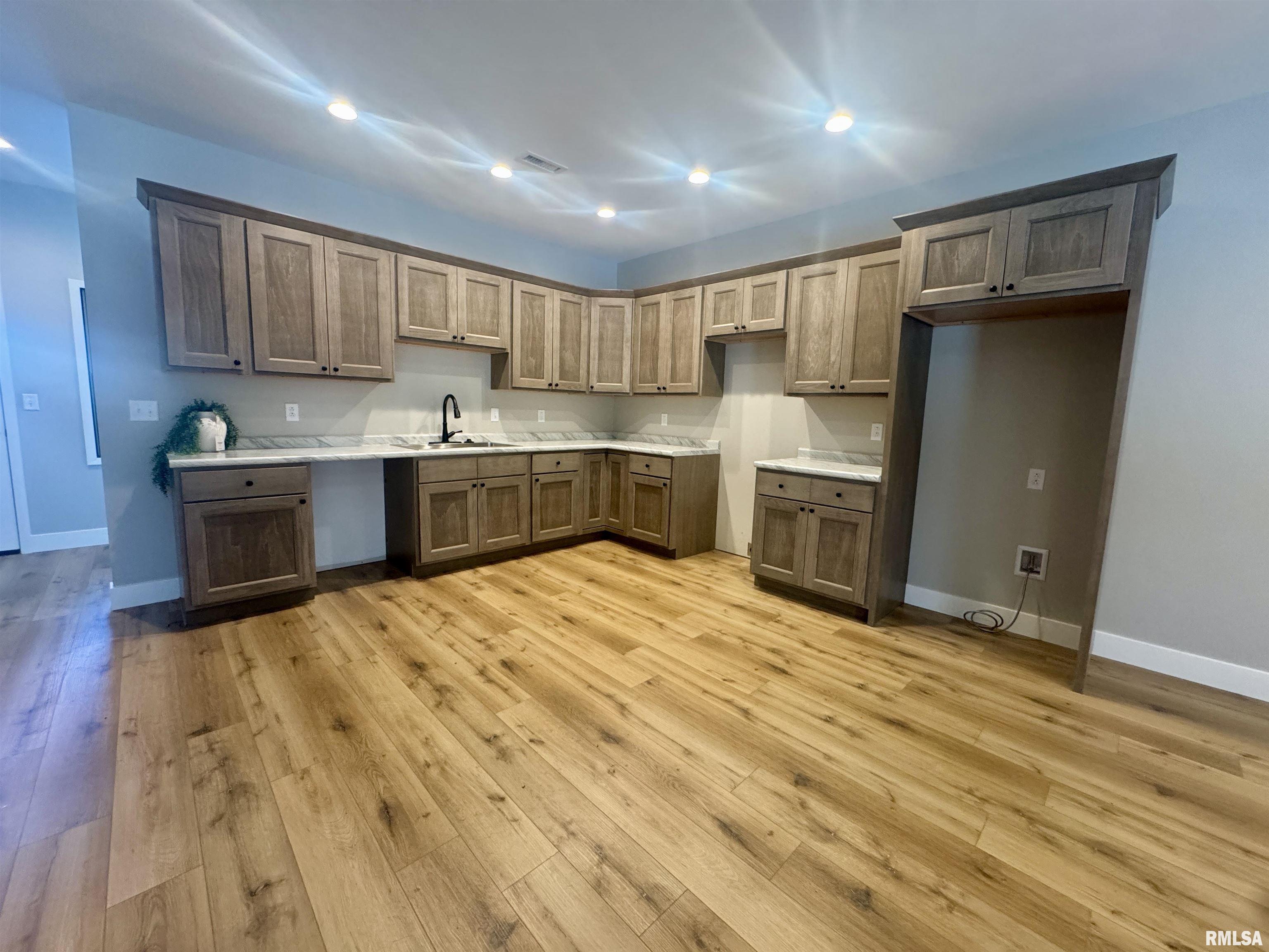 207 Rowatt Street Cambria, IL 62918 - Photo 4 of 13