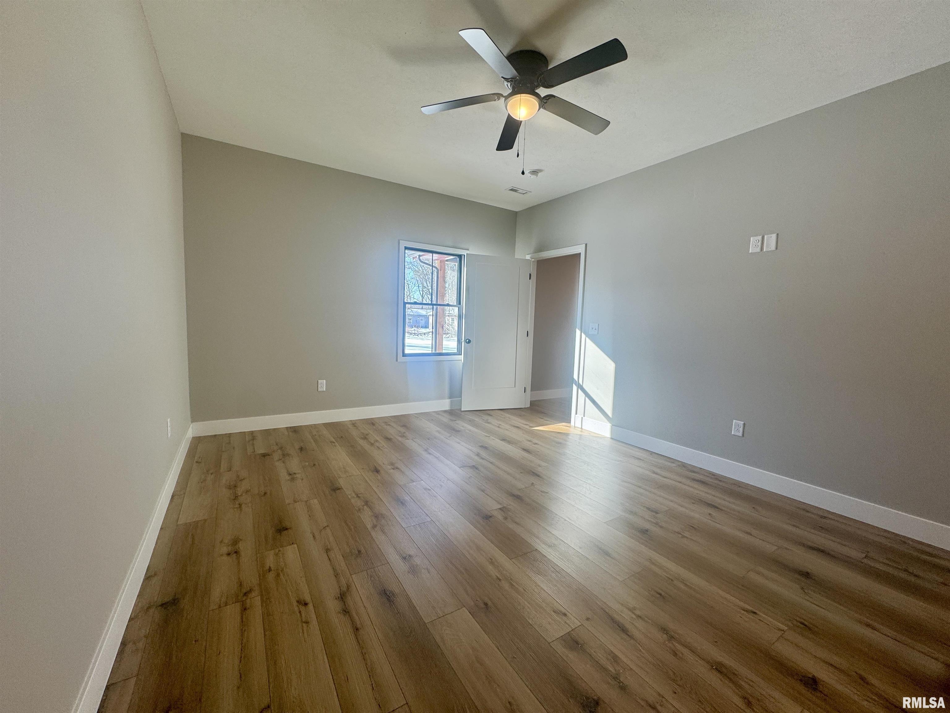 207 Rowatt Street Cambria, IL 62918 - Photo 8 of 13