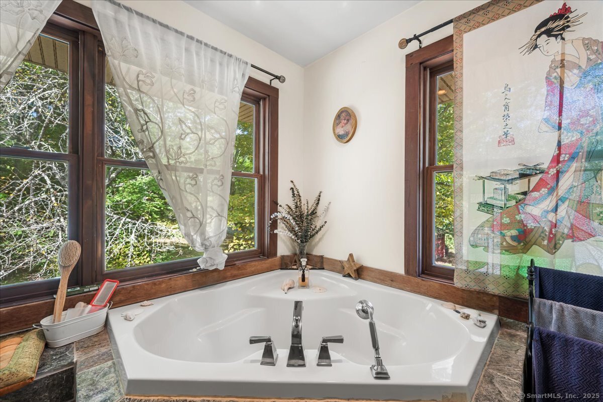 39 Hewitt Road North Stonington, CT 06359 - Photo 34 of 39