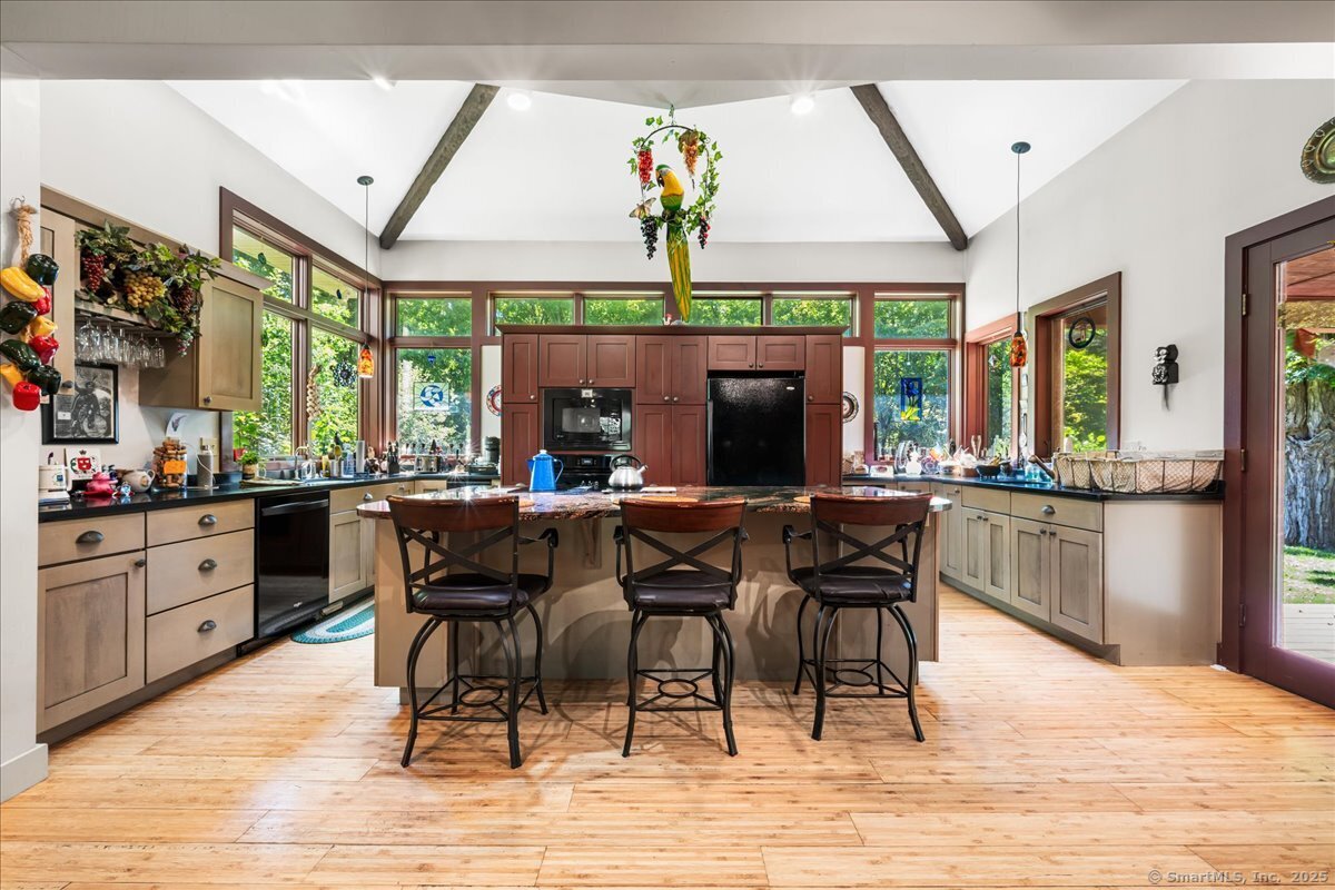 39 Hewitt Road North Stonington, CT 06359 - Photo 8 of 39