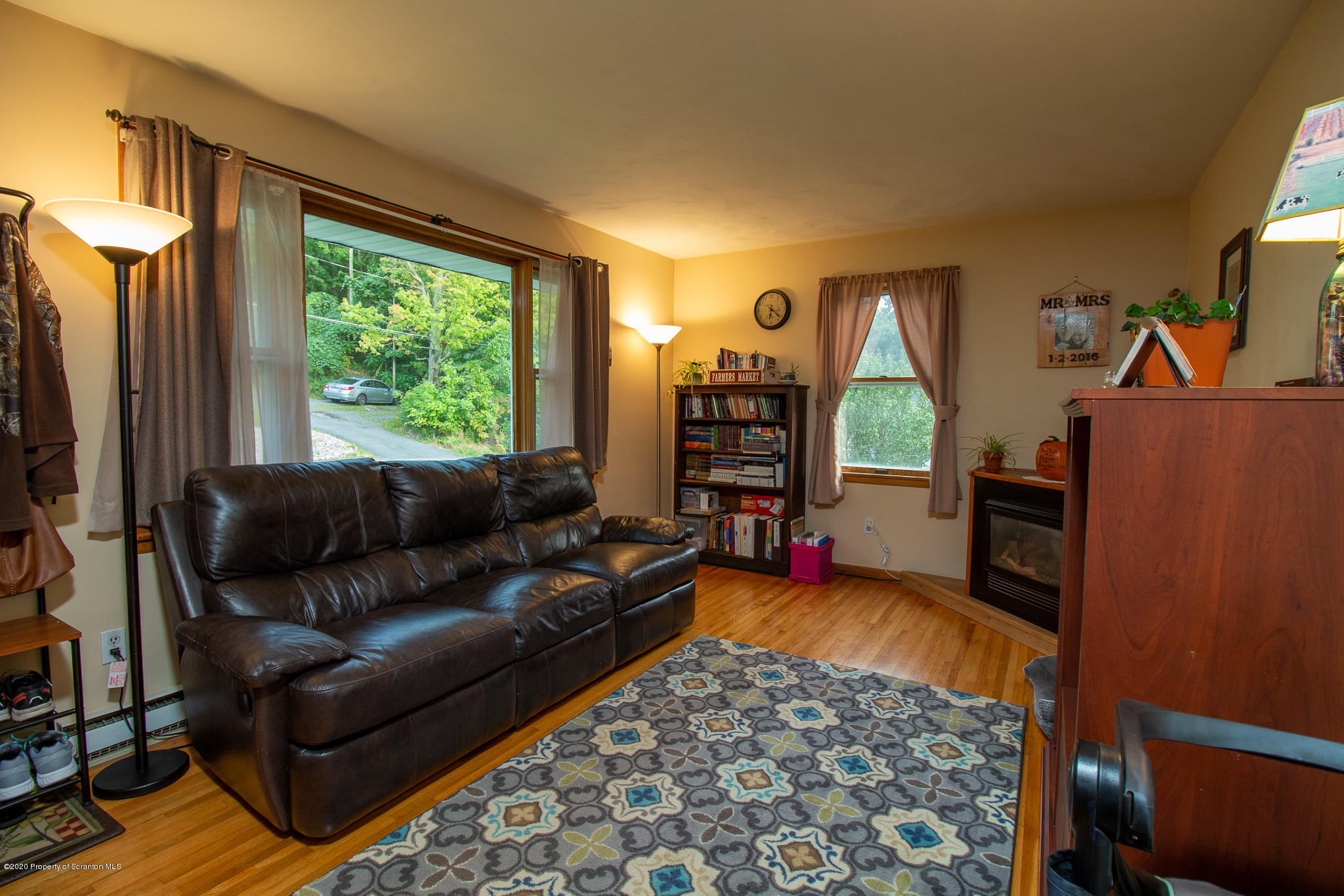 317 Scott Road Clarks Summit, PA 18411 - Photo 5 of 23 Living Room
