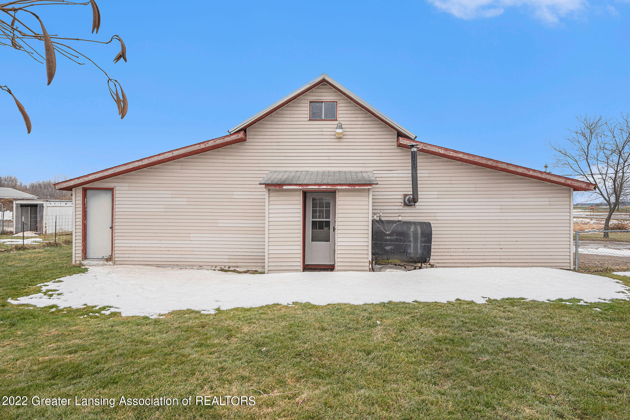 10905 West Howe Road Eagle, MI 48822 - Photo 8 of 29 DSC_6256
