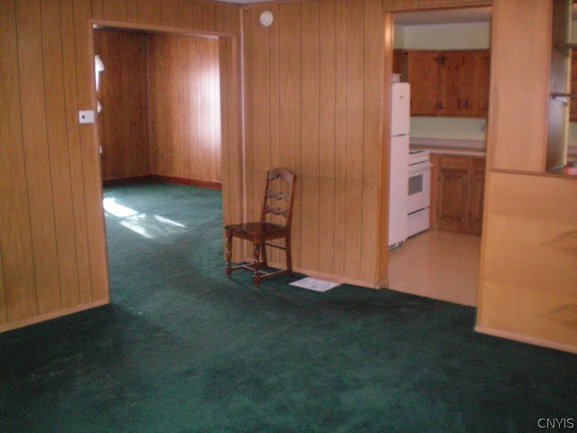 308 Lenox Avenue Oneida, NY 13421 - Photo 4 of 8