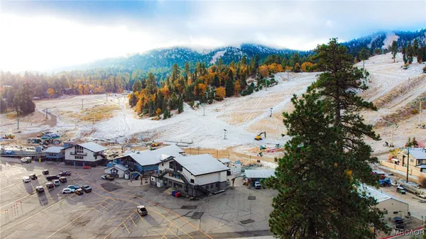 a view of a lake with houses