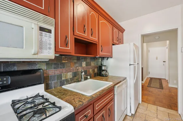 $120,000 | 315 King Street, Unit 1L, Port Chester, NY 10573