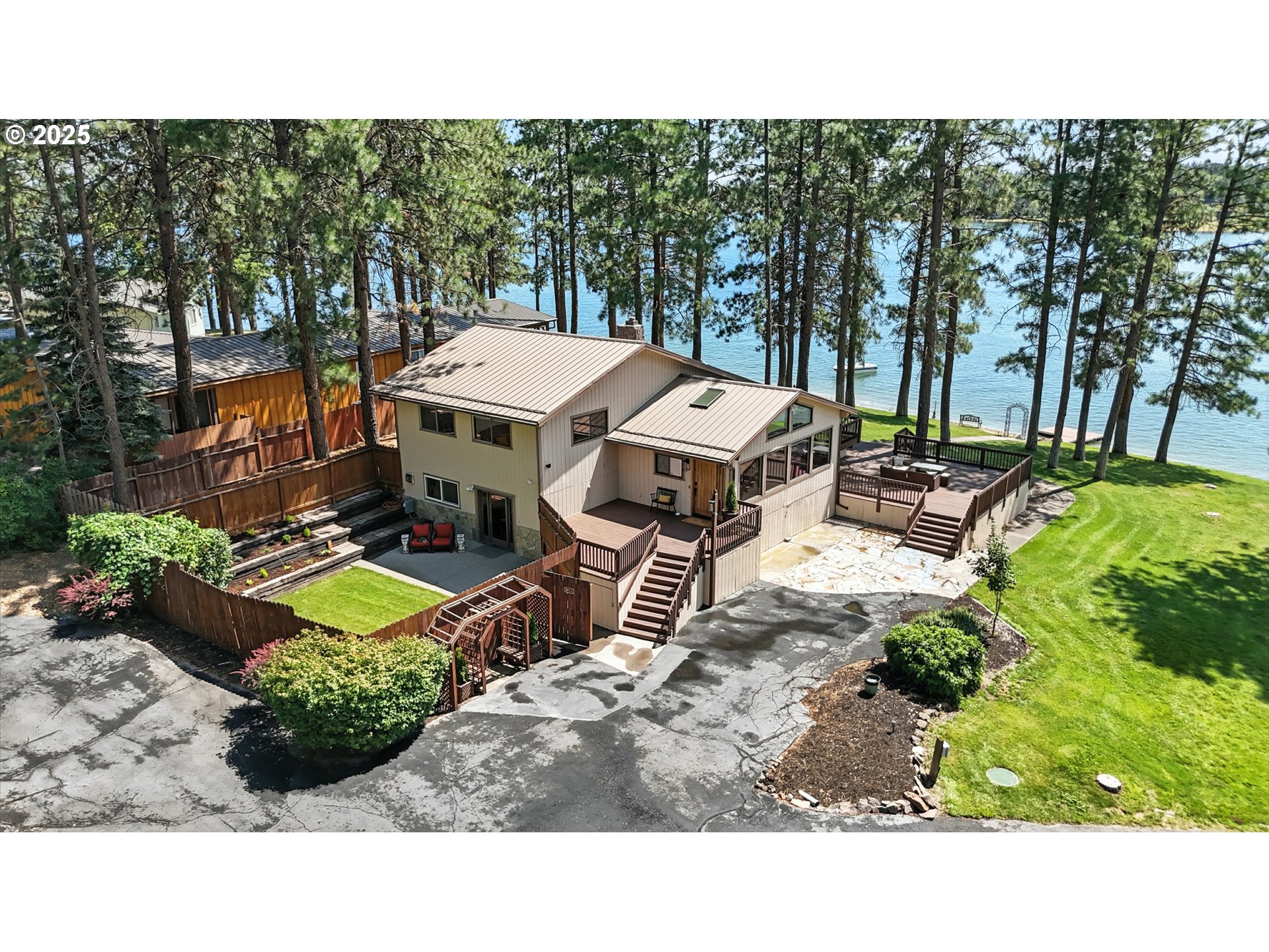 112 North Sentosa Lake Road Tygh Valley, OR 97063 - Photo 2 of 47 Gallery Image 2