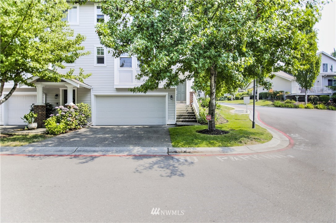 4740 Lake Place South Renton, WA 98055 - Photo 1 of 25