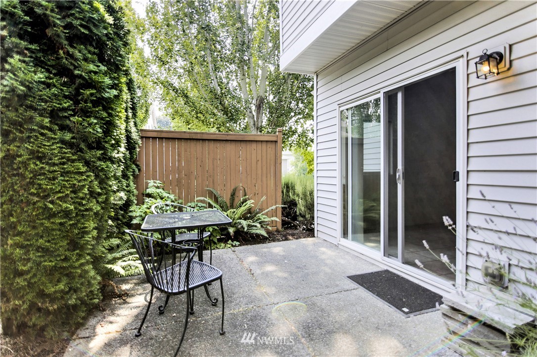 4740 Lake Place South Renton, WA 98055 - Photo 18 of 25