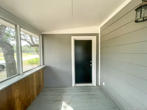 $1,225 | 668 Creekside Drive, Canyon Lake, TX 78133